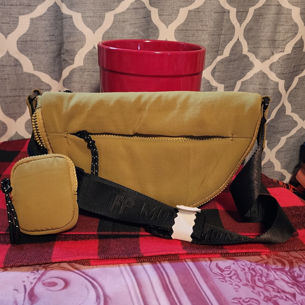 NWT Free People Movement Sling - Picture 3 of 5
